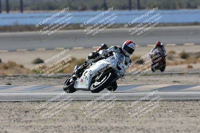 media/Nov-16-2025-Race Pace (Sun) [[8c5fa54630]]/Verified Riders/3-Turn 14 (1045am)/